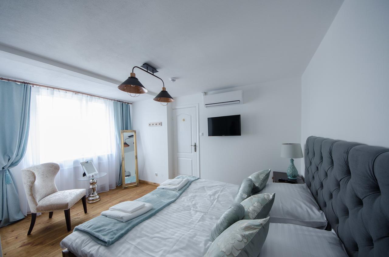 Apartamenty Mieszczanskie U Golebiewskich ทอรูน ภายนอก รูปภาพ