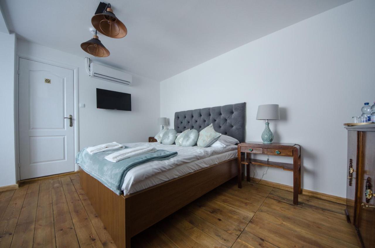 Apartamenty Mieszczanskie U Golebiewskich ทอรูน ภายนอก รูปภาพ