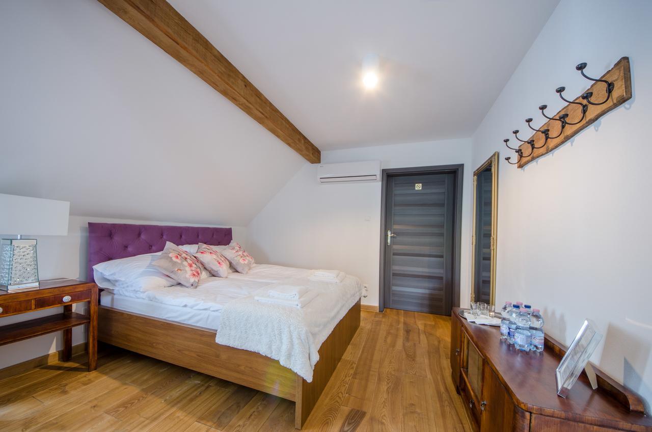 Apartamenty Mieszczanskie U Golebiewskich ทอรูน ภายนอก รูปภาพ